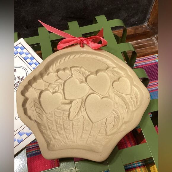 Brown Bag Cookie Art 1992 Stoneware Baking Mold With Recipe Booklet Hill Design - Picture 3 of 8